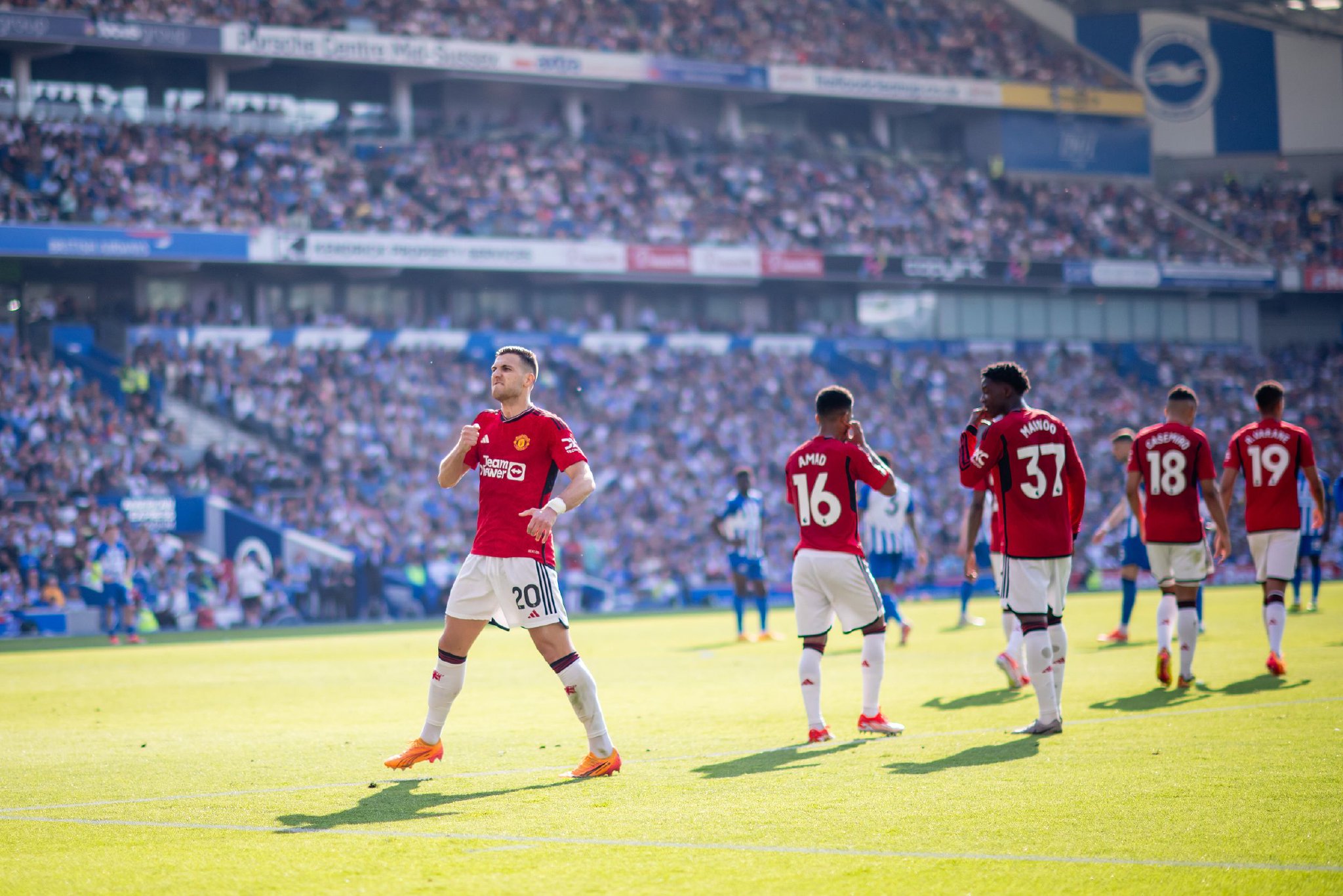 含他们自身 含他们自身